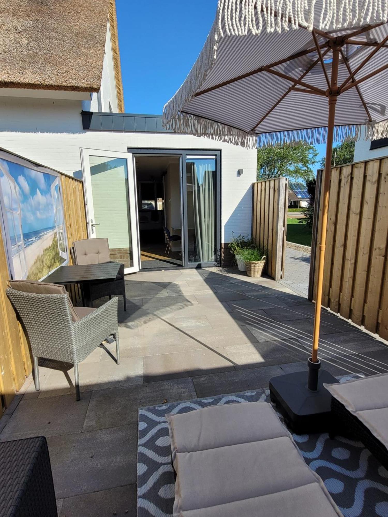 Luxe Kamer Langendam 48 Met Prive Terras Zoutelande Exterior photo
