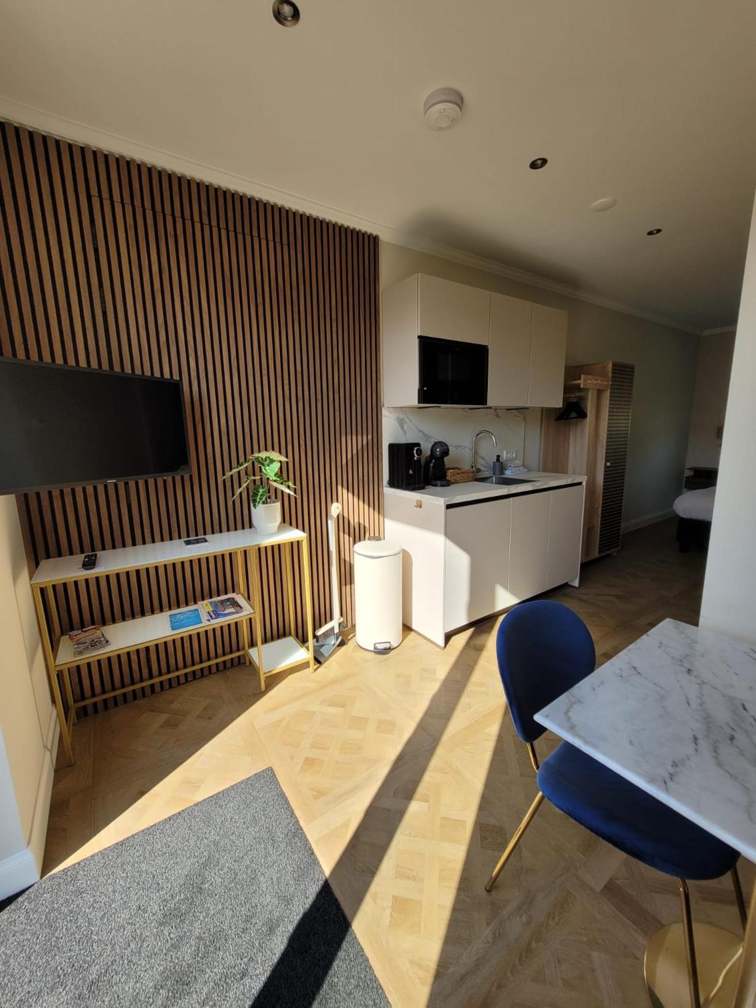 Luxe Kamer Langendam 48 Met Prive Terras Zoutelande Exterior photo